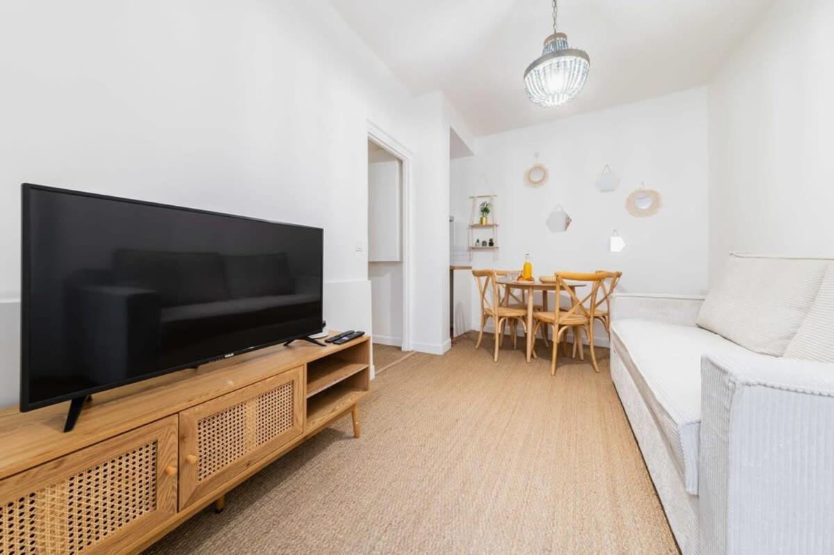 Jolie 2 Pieces 35M2 Bien Equipee 4P - Paris 20 - Flat-Guest Lejlighed Eksteriør billede